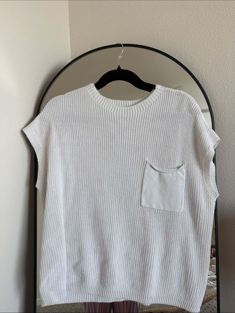 Women's Cream Ribbed Knit Pocket Tank Top